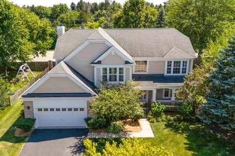 1713 Nathan Lane Libertyville IL 60048