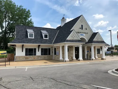 1713 Nathan Lane Libertyville IL 60048