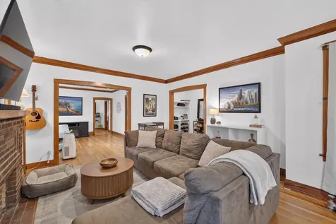 2926 North Avers Avenue Chicago IL 60618