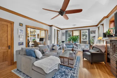 2926 North Avers Avenue Chicago IL 60618