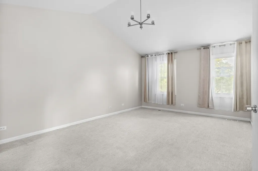17 Cherrywood Drive Schaumburg IL 60194