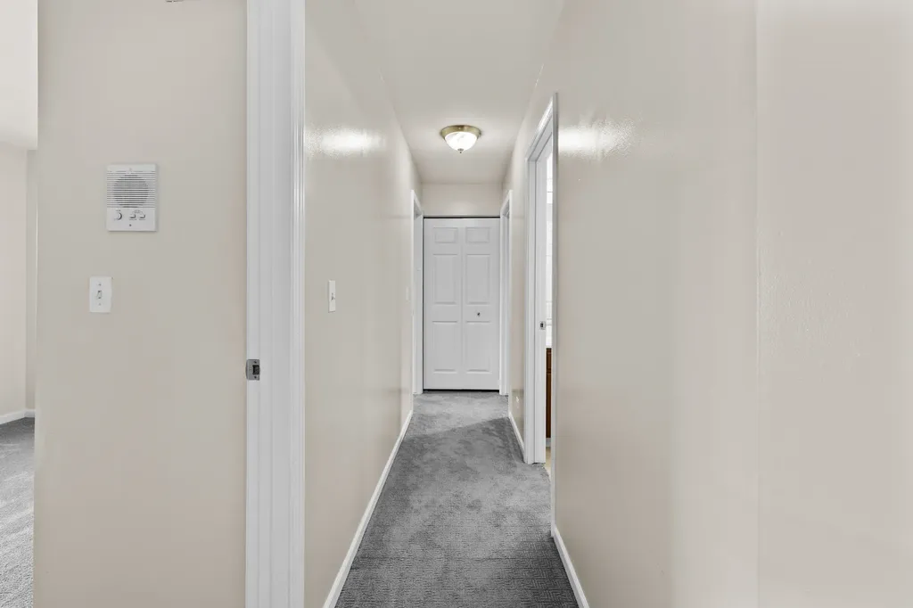 17 Cherrywood Drive Schaumburg IL 60194