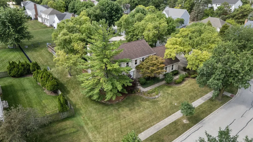 17 Cherrywood Drive Schaumburg IL 60194
