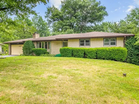 4367 Shorewood Drive Rockford IL 61101