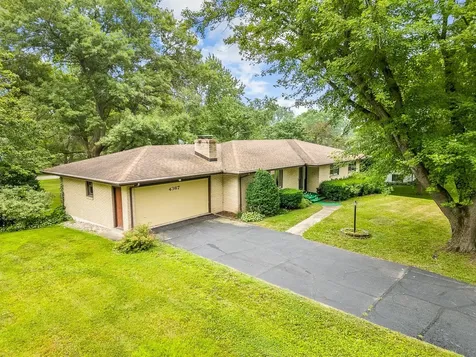 4367 Shorewood Drive Rockford IL 61101