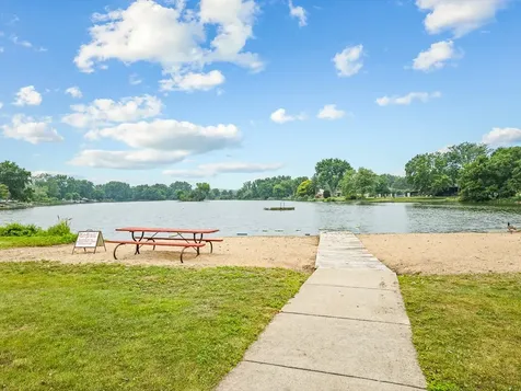 4367 Shorewood Drive Rockford IL 61101