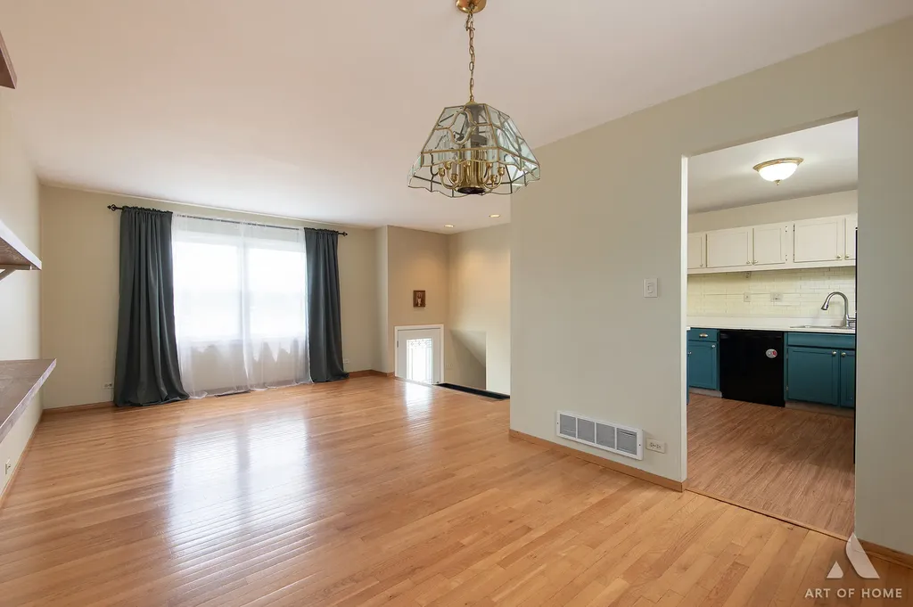 7756 Chestnut Avenue Woodridge IL 60517