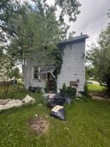 318 12TH Street East Moline IL 61244