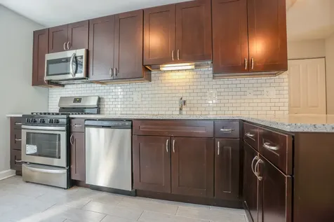 6803 North Ridge Boulevard Chicago IL 60645