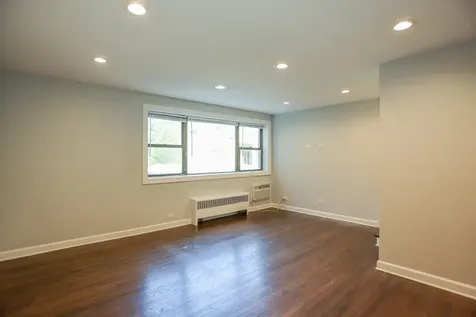 6803 North Ridge Boulevard Chicago IL 60645