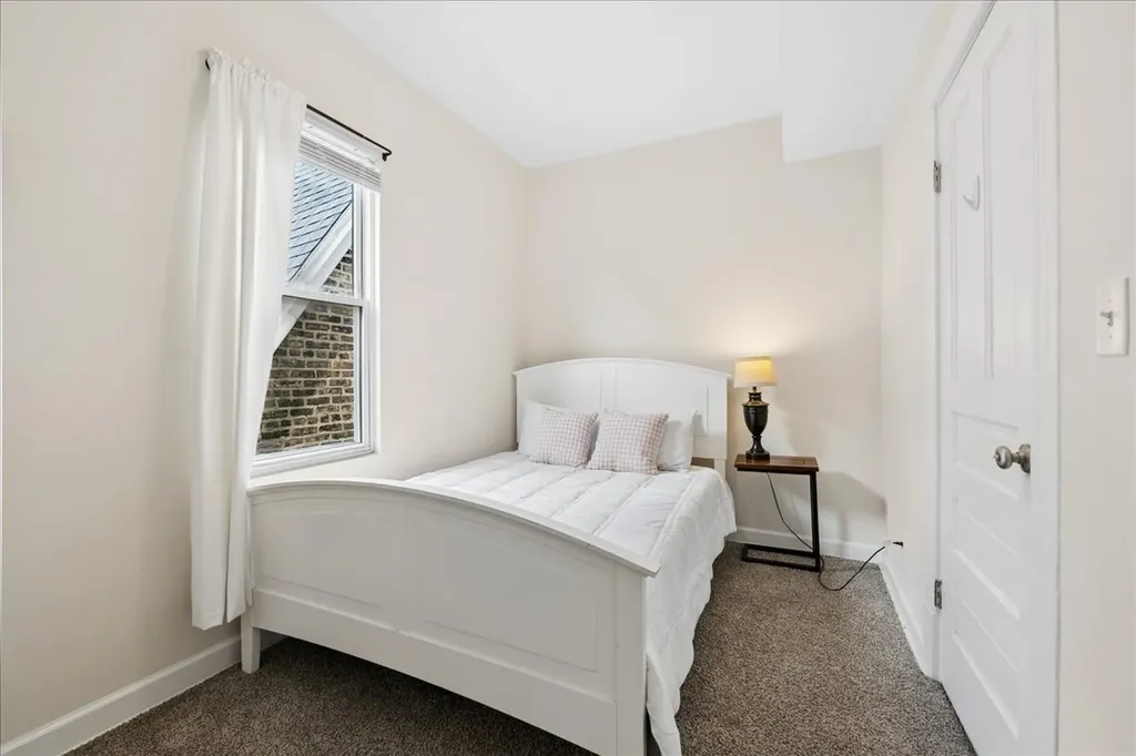 2835 West Wellington Avenue Chicago IL 60618