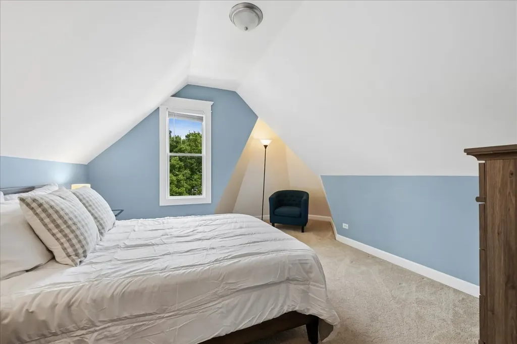 2835 West Wellington Avenue Chicago IL 60618