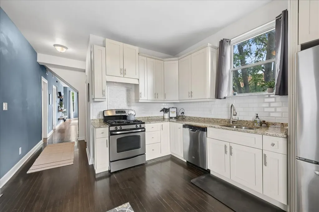 2835 West Wellington Avenue Chicago IL 60618