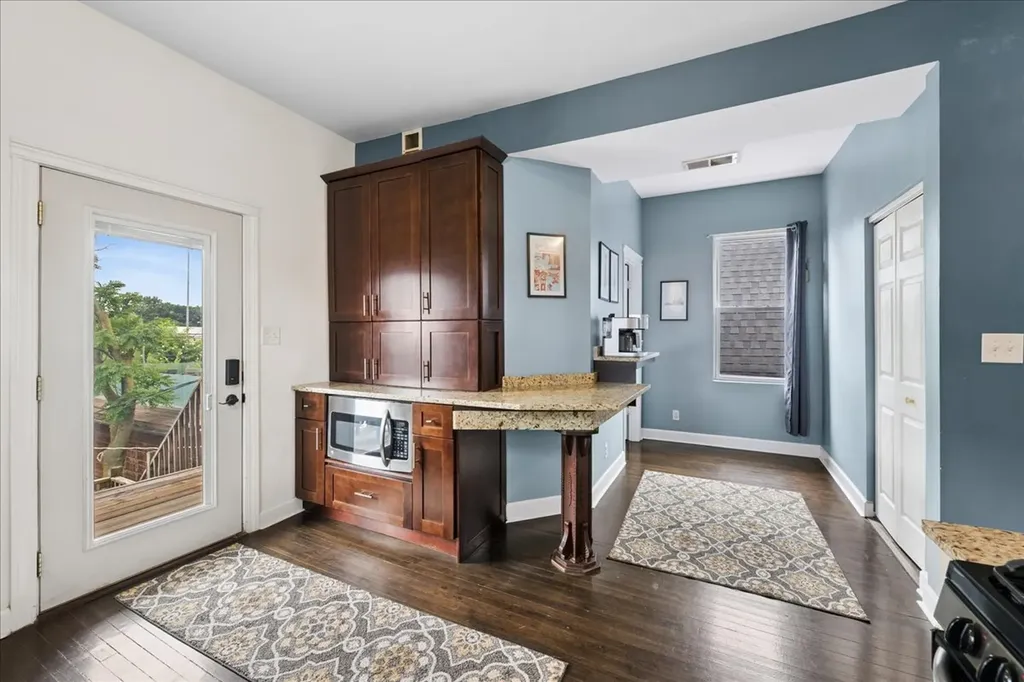 2835 West Wellington Avenue Chicago IL 60618