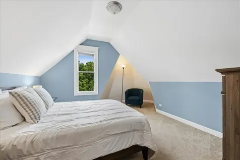 2835 West Wellington Avenue Chicago IL 60618