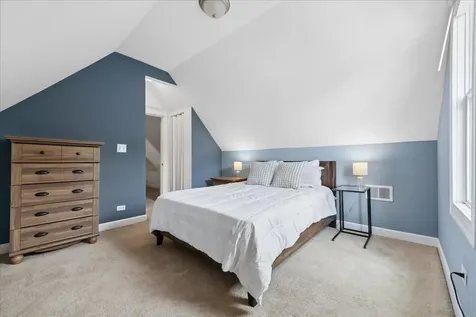 2835 West Wellington Avenue Chicago IL 60618