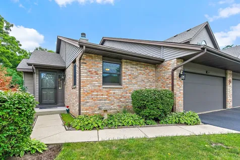 17 Garden Crescent Court Elgin IL 60123