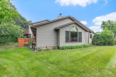 17 Garden Crescent Court Elgin IL 60123