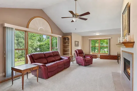 17 Garden Crescent Court Elgin IL 60123