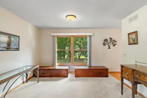17 Garden Crescent Court Elgin IL 60123
