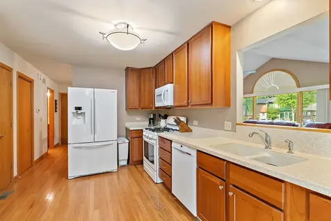 17 Garden Crescent Court Elgin IL 60123