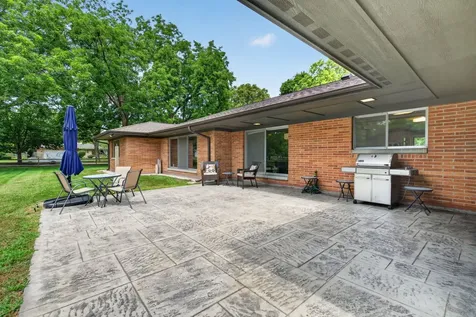 601 Marion Avenue St. Charles IL 60174