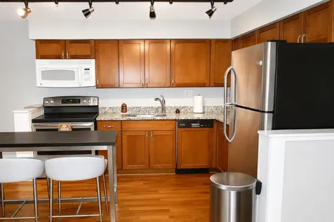 109 South Elmwood Avenue Oak Park IL 60302