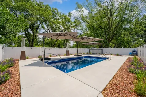 617 South Glendale Lane Mount Prospect IL 60056