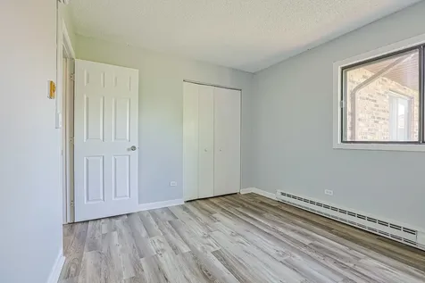 210 Klein Creek Court Carol Stream IL 60188