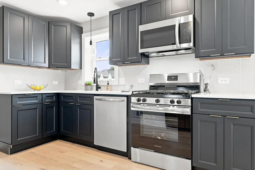 9314 South Colfax Avenue Chicago IL 60617