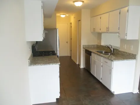 203 Teak Lane Streamwood IL 60107