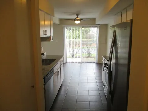 203 Teak Lane Streamwood IL 60107