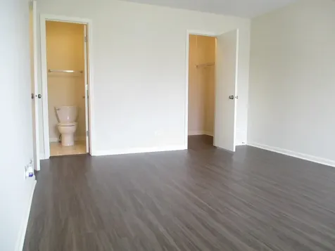 203 Teak Lane Streamwood IL 60107