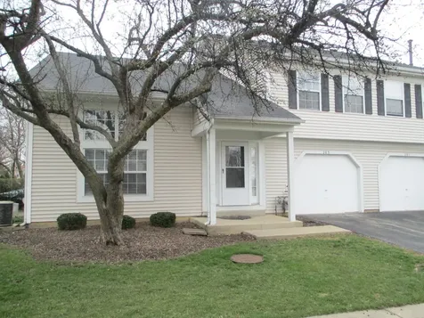 203 Teak Lane Streamwood IL 60107