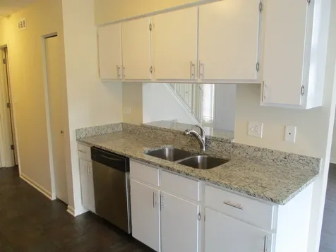 203 Teak Lane Streamwood IL 60107
