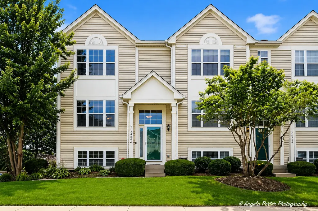 34344 North Goldenrod Road Round Lake IL 60073