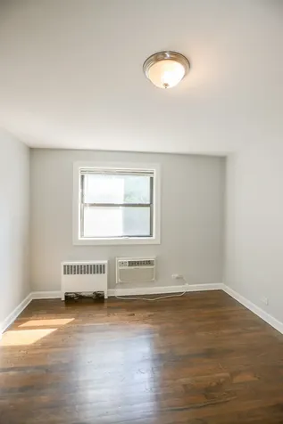 6803 North Ridge Boulevard Chicago IL 60645
