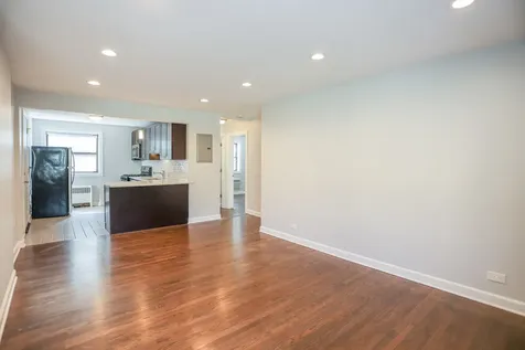 6803 North Ridge Boulevard Chicago IL 60645