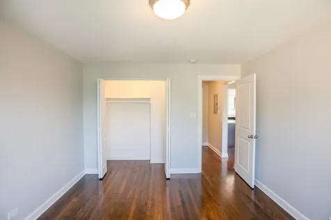 6807 North Ridge Boulevard Chicago IL 60645