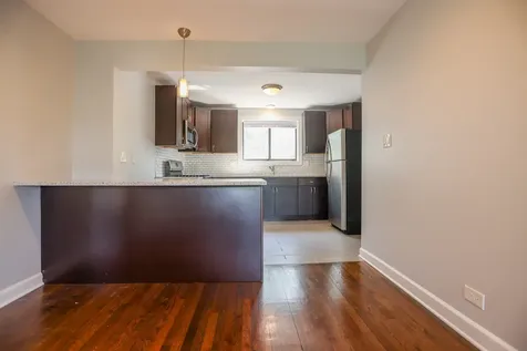 6807 North Ridge Boulevard Chicago IL 60645
