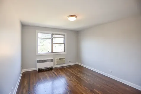 6807 North Ridge Boulevard Chicago IL 60645
