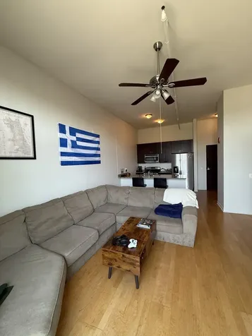 437 West Division Street Chicago IL 60610