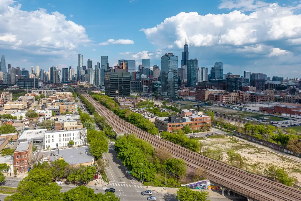 1347 West Grand Avenue Chicago IL 60642