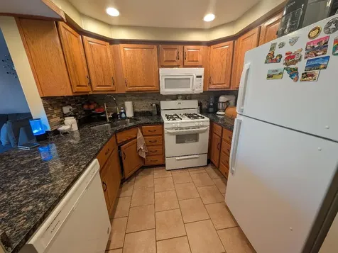 9421 South Roberts Road Hickory Hills IL 60457