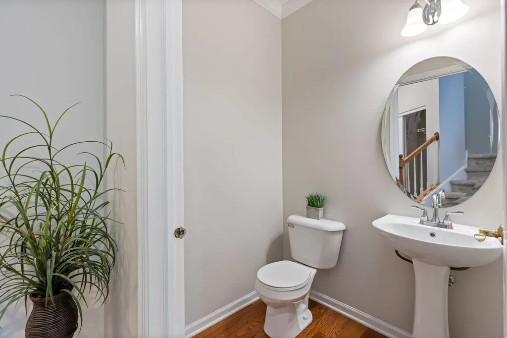 487 Vaughn Circle Aurora IL 60502