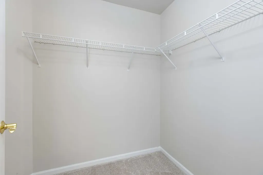 487 Vaughn Circle Aurora IL 60502