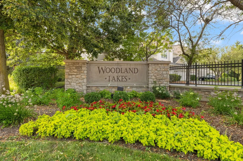 487 Vaughn Circle Aurora IL 60502
