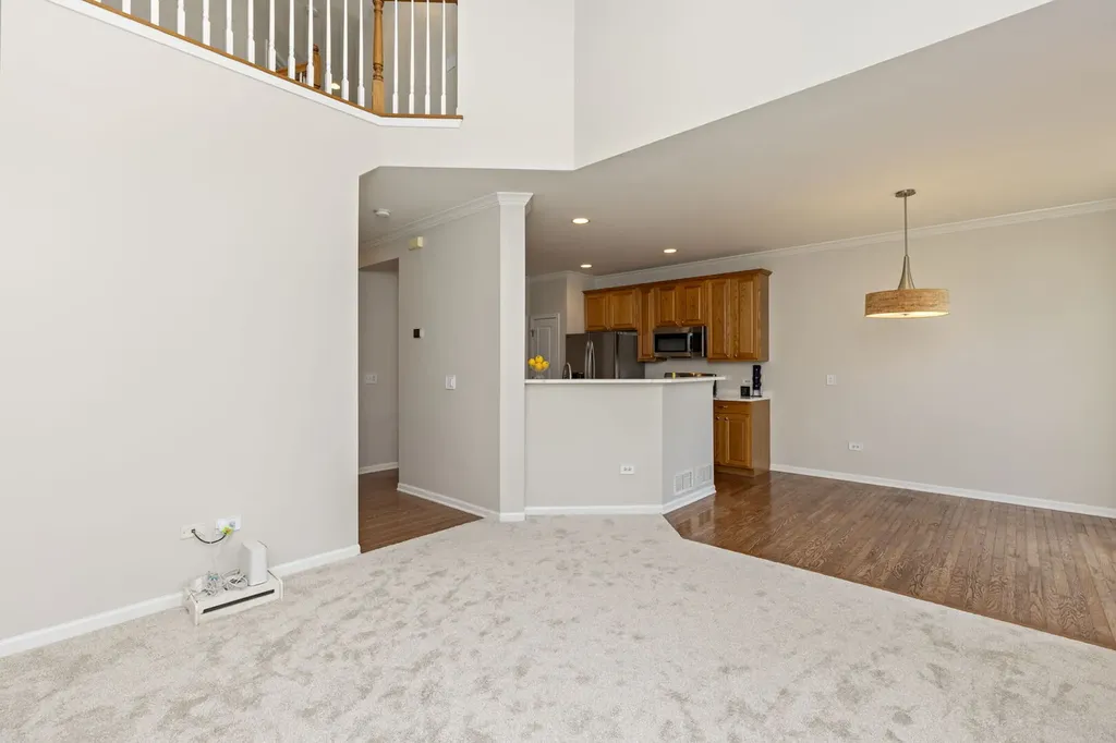 487 Vaughn Circle Aurora IL 60502