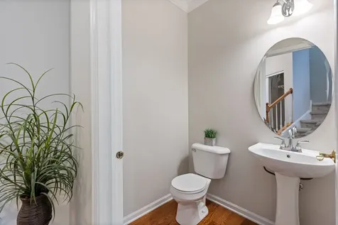 487 Vaughn Circle Aurora IL 60502