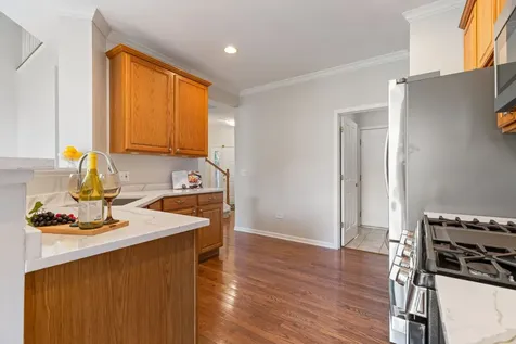 487 Vaughn Circle Aurora IL 60502